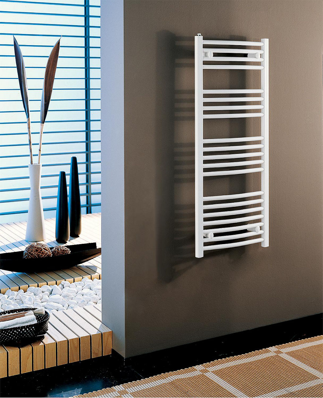 Radiateur sèche-serviettes Jessica courbé, blanc RAL 9016