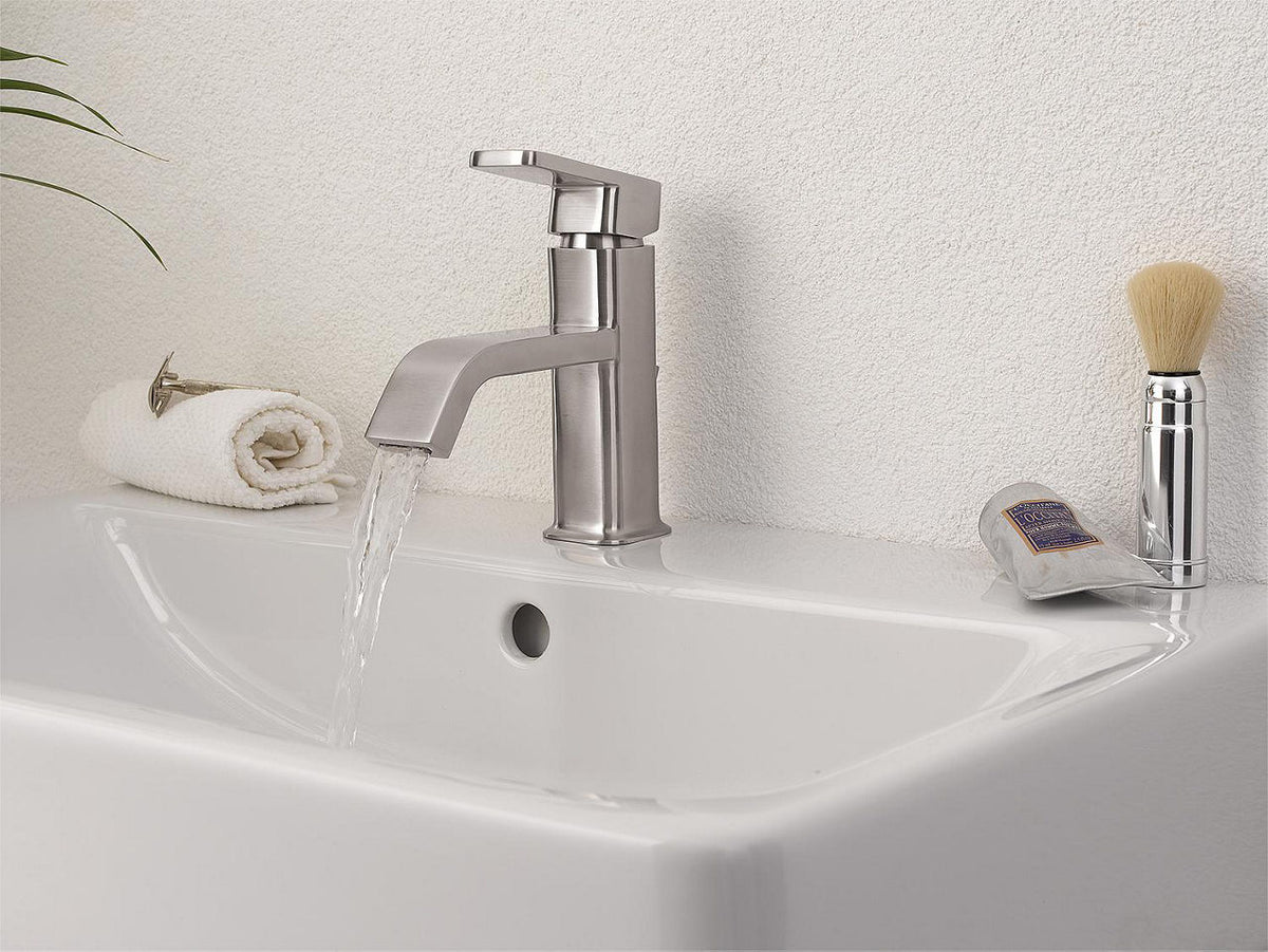 Mitigeur de lavabo Evenes Cubo saillie 140mm inox mat