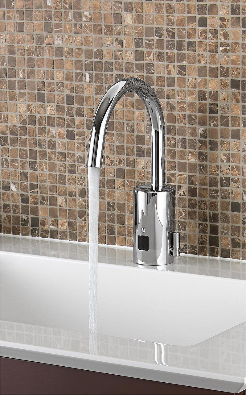 Robinetterie électronique de lavabo Conti loopino G10 saillie 147mm chromée