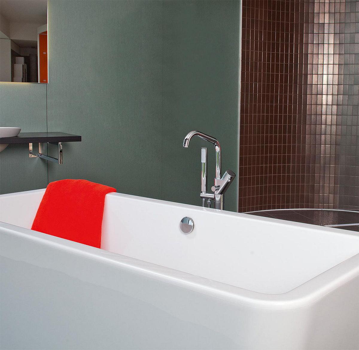 Mitigeur bain/douche sur pied Kos avec douchette stick + corps encastrement, saillie 222 mm, chromé